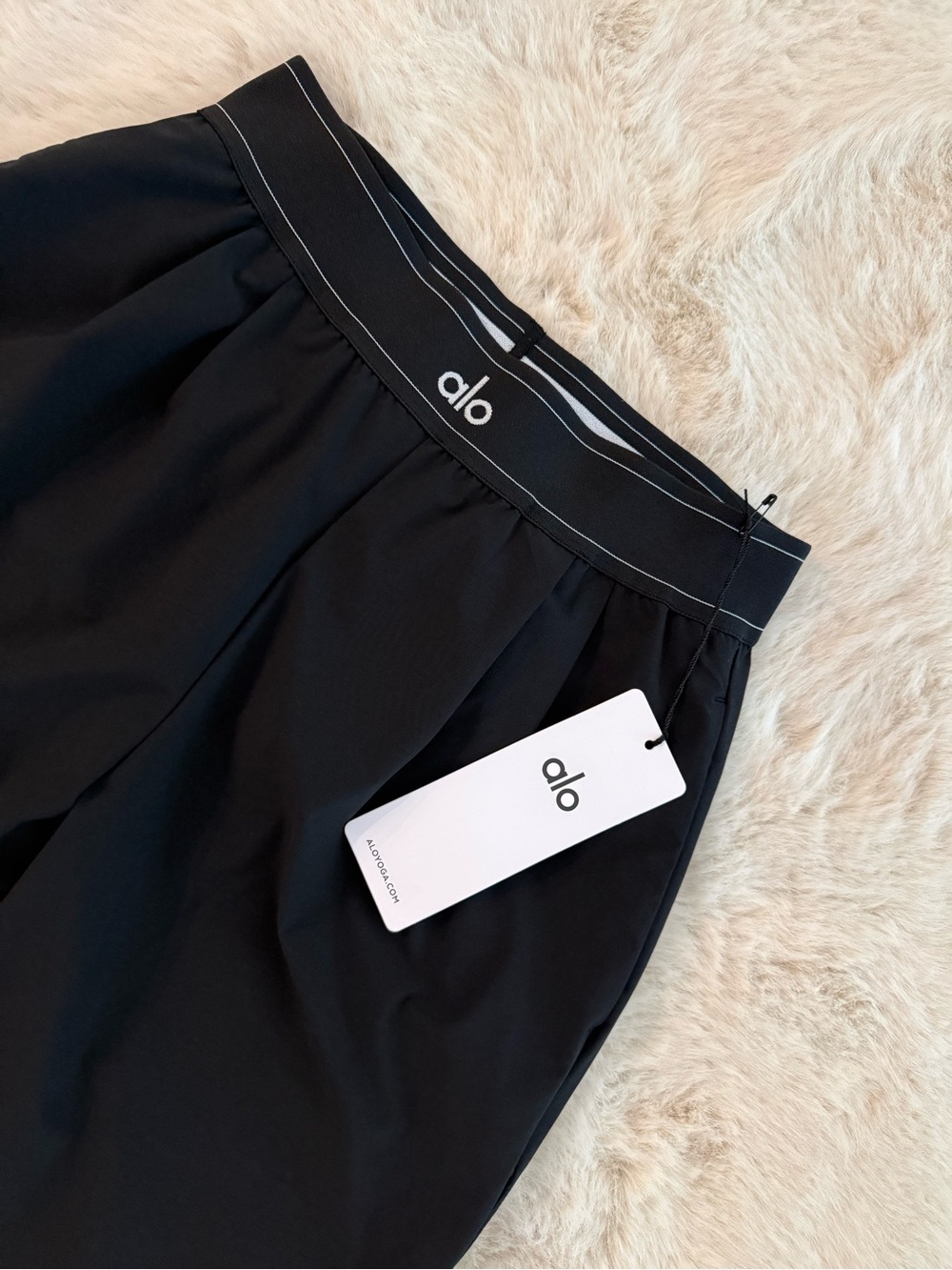 Alo Yoga Suit Up Trouser (Regular) - Picture 2 of 7